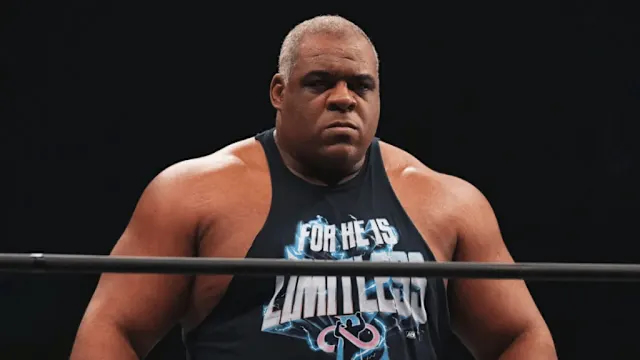 Keith Lee durante una aparición en AEW